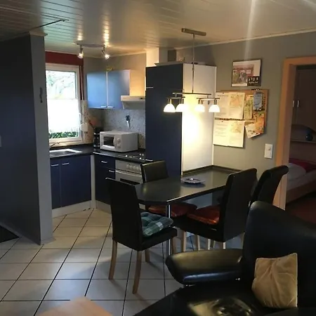 In With Swimming Pool * Daun